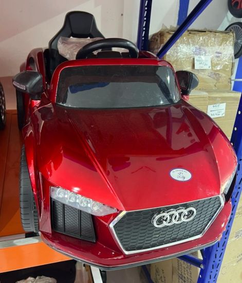 صورة سيارتين اودي اطفال ماطورين 12 فولت